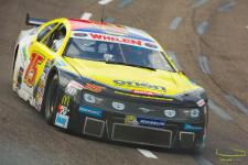 Jak se daří M.Doubkovi v seriálu Nascar ..